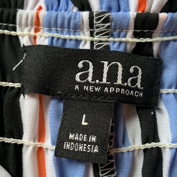 a.n.a. Striped Blouse - Picture 5 of 11